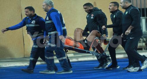 إصابة أحمد ياسر ريان بكسر في الترقوة أثناء مباراة الأهلي ضد البنك الأهلي (فيديو)